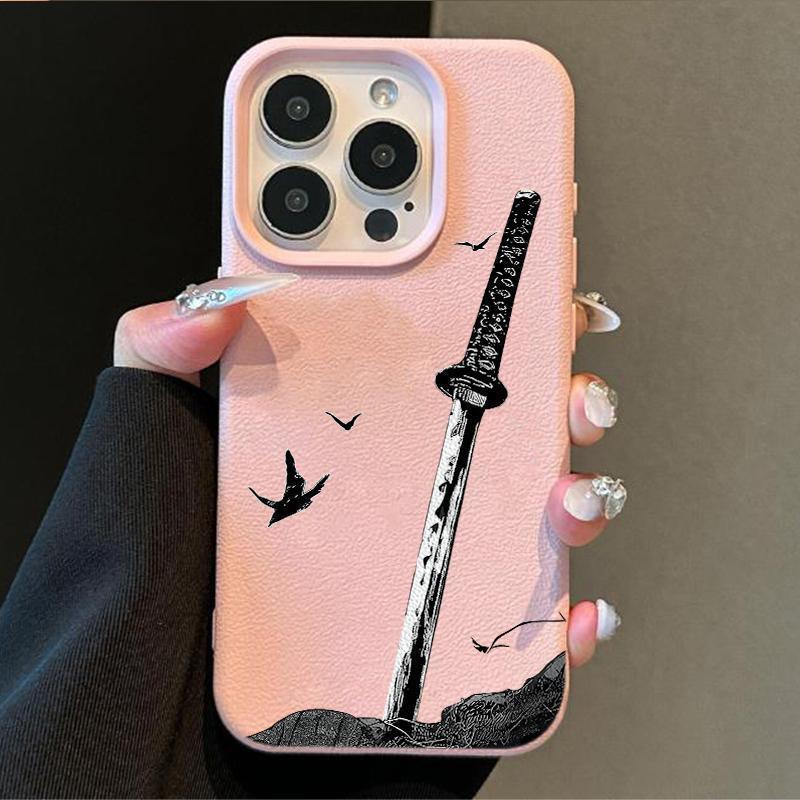 Coque iPhone Corbeau & Épée ⚔️ – Protection Antichoc Complète & Design Cartoon Unique
